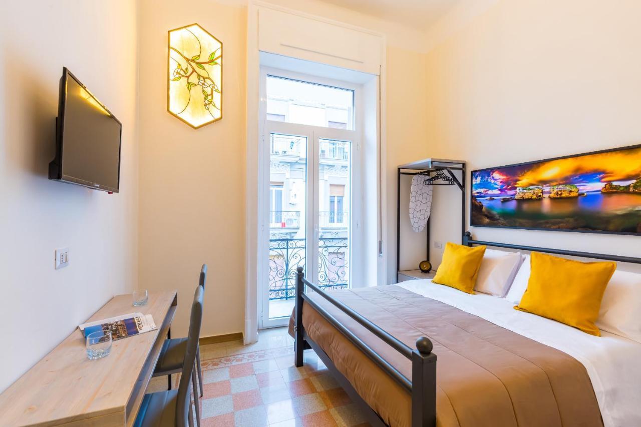 Central Station Apartments & Suites Napoli Esterno foto