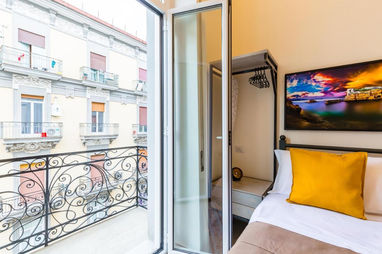 Central Station Apartments & Suites Napoli Esterno foto