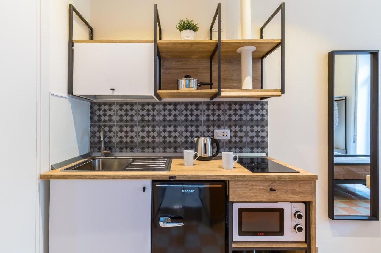 Central Station Apartments & Suites Napoli Esterno foto