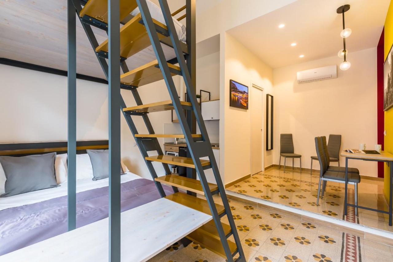 Central Station Apartments & Suites Napoli Esterno foto