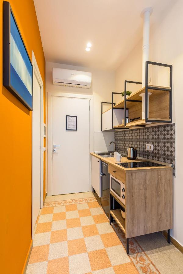 Central Station Apartments & Suites Napoli Esterno foto