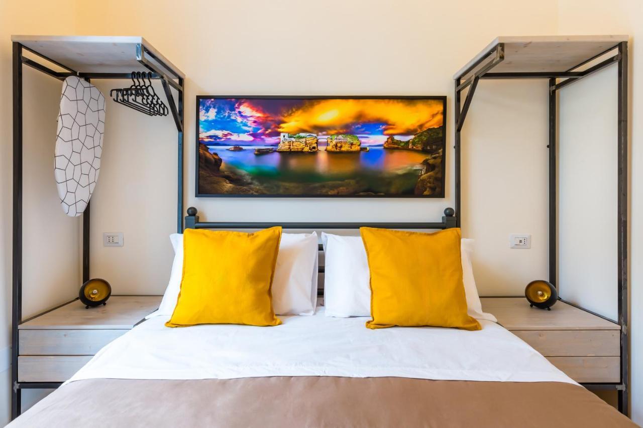 Central Station Apartments & Suites Napoli Esterno foto