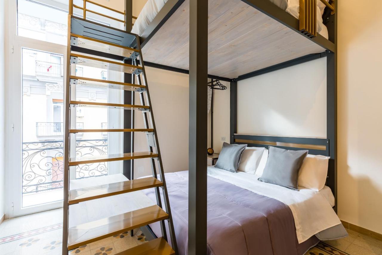 Central Station Apartments & Suites Napoli Esterno foto