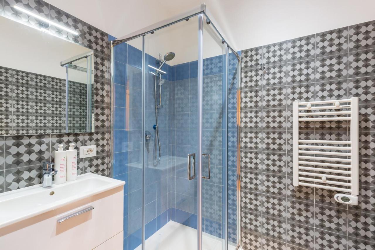 Central Station Apartments & Suites Napoli Esterno foto