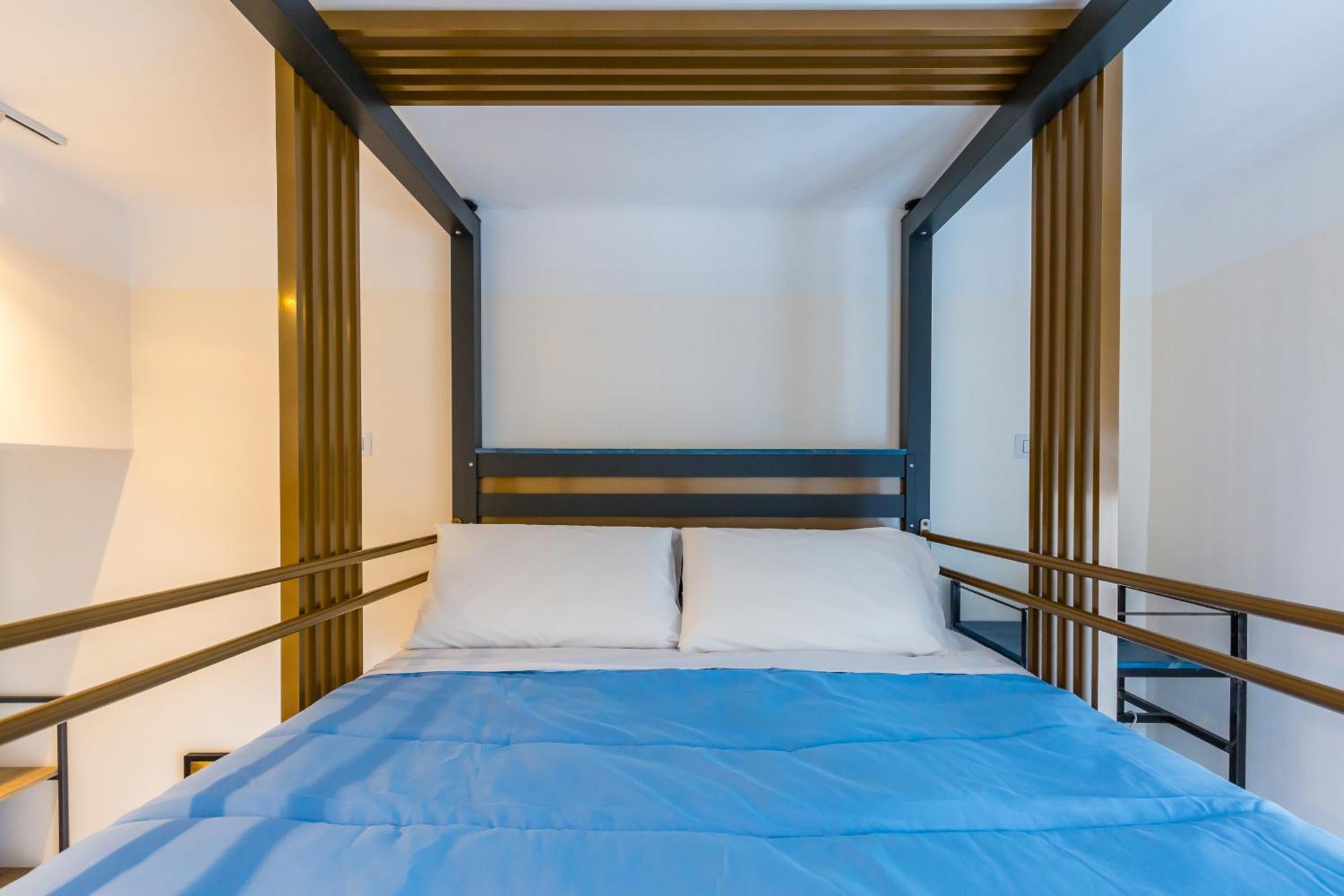 Central Station Apartments & Suites Napoli Esterno foto