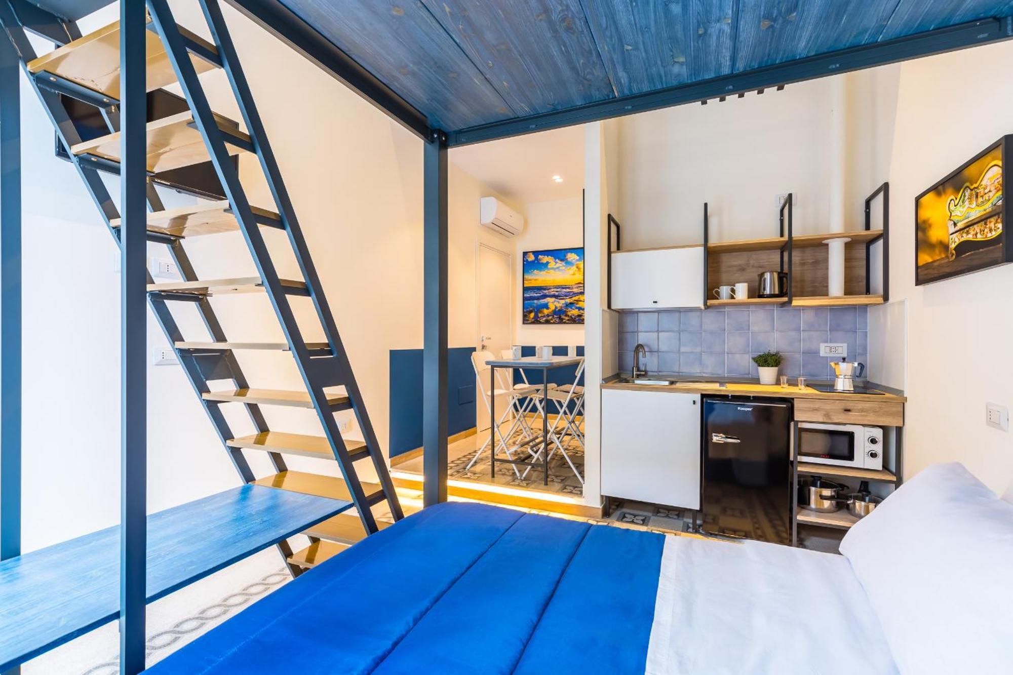Central Station Apartments & Suites Napoli Esterno foto