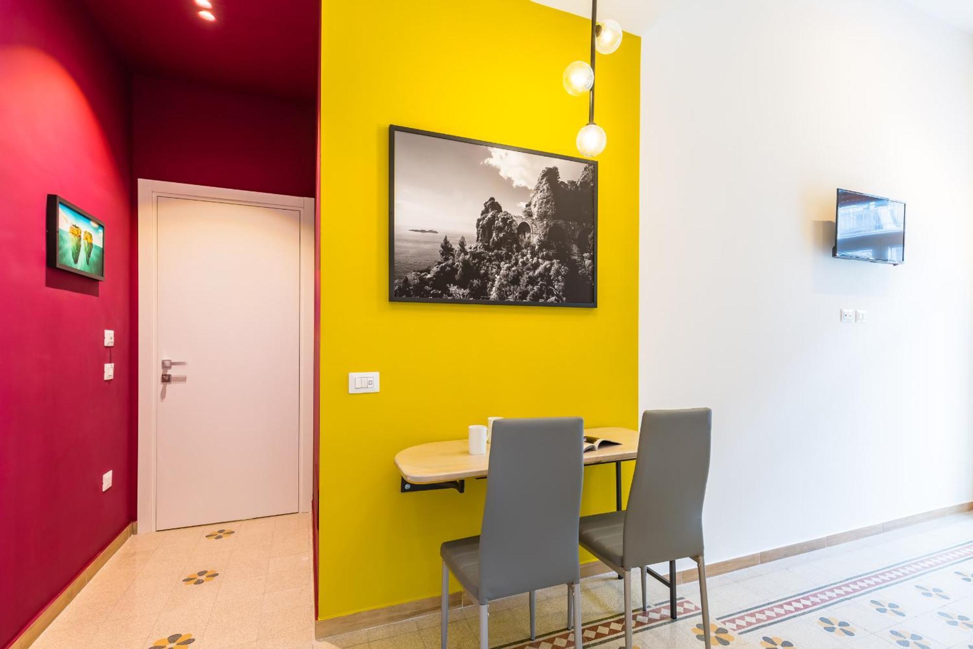 Central Station Apartments & Suites Napoli Esterno foto